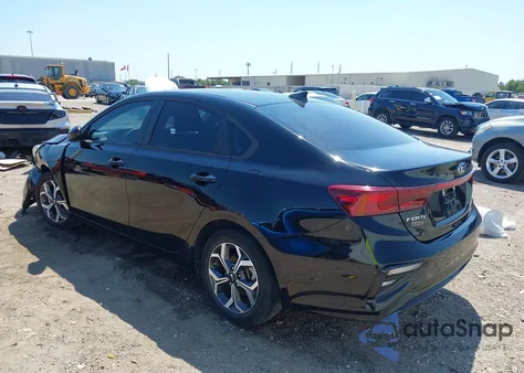 2021 Kia Forte Lxs из США, поврежденный, VIN 3KPF24AD7ME349666